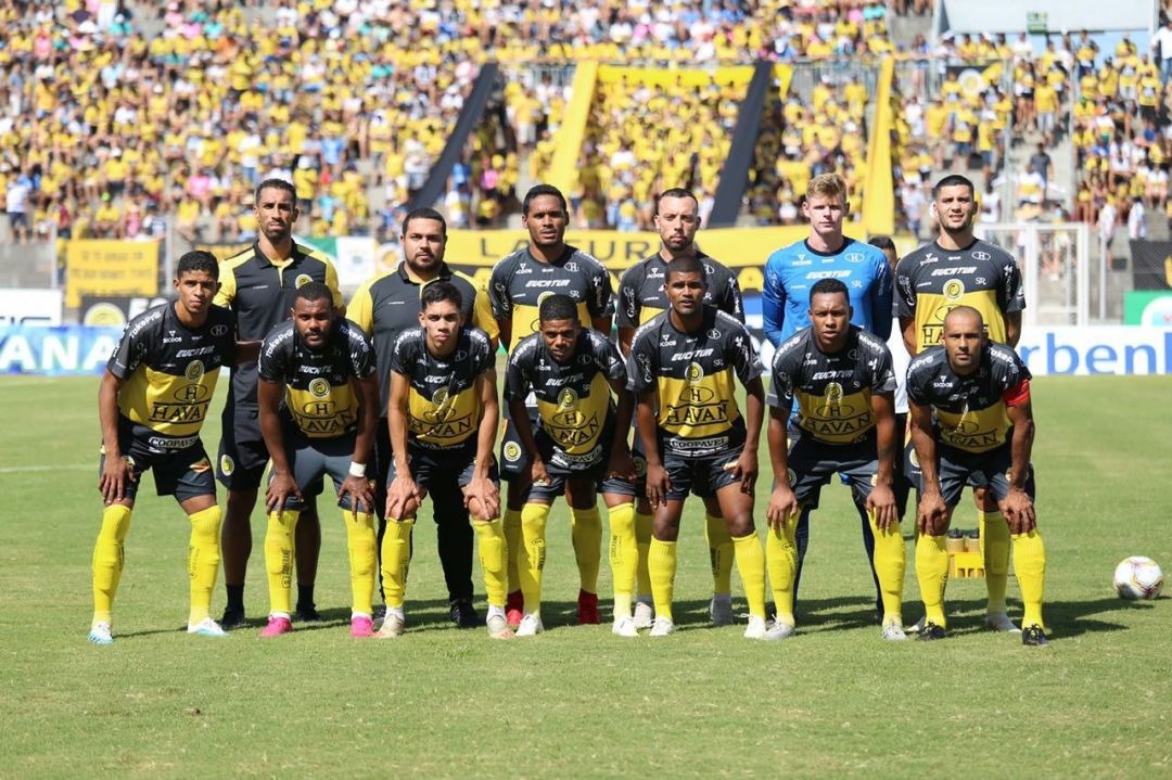 Surpreendente, FC Cascavel assume liderança do Paranaense