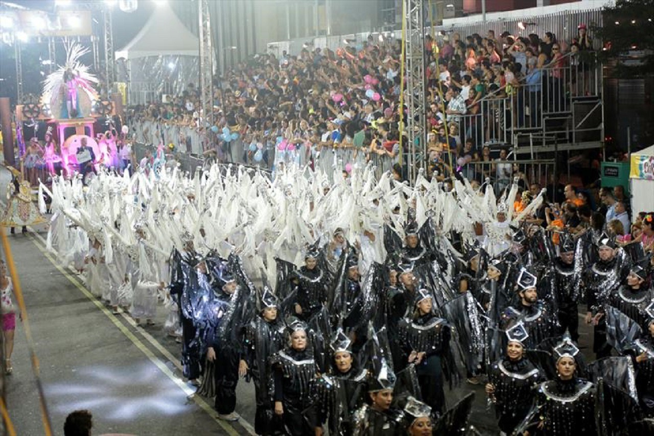 Carnaval de Curitiba conta com várias atrações