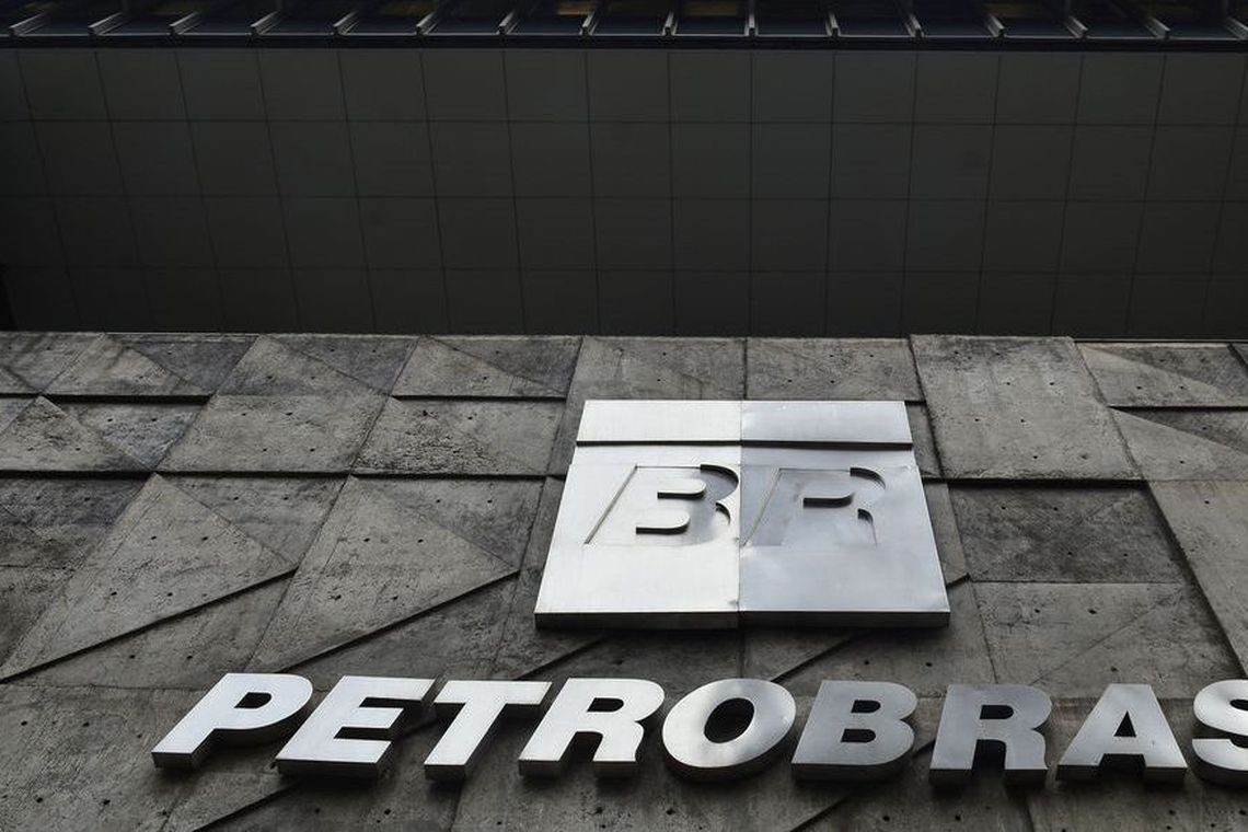 Petrobras reduz preço da gasolina e do diesel para distribuidoras