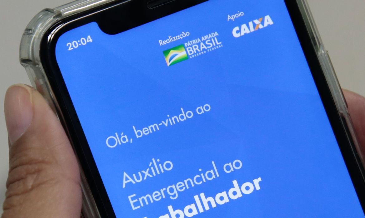 Auxílio emergencial já distribuiu R$ 12 bilhões para 18 milhões de brasileiros