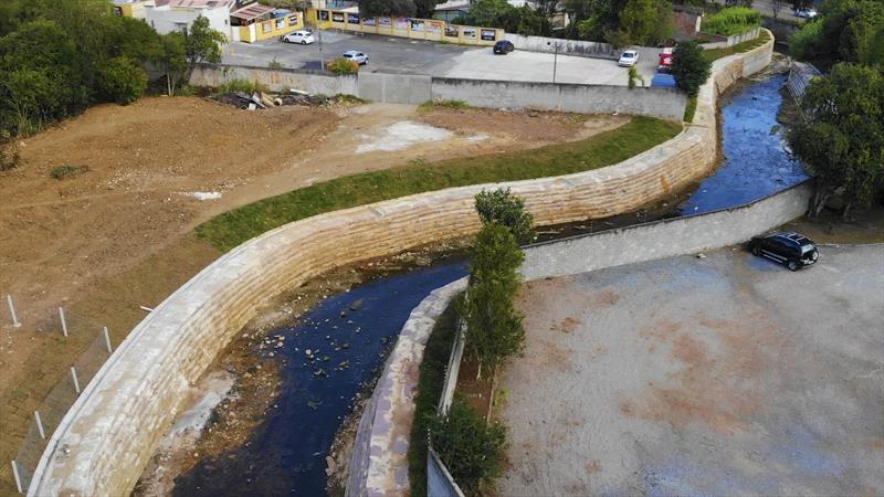 Obras de drenagem no Rio Bacacheri Mirim são concluídas