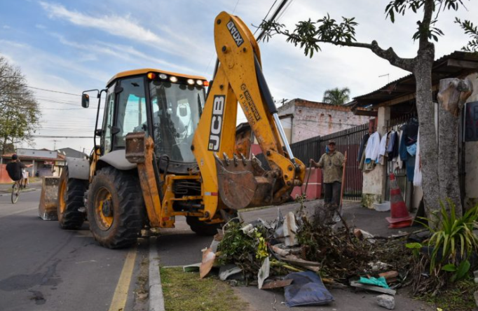 Em três meses, Colombo Mais Limpa recolhe mil toneladas de materiais