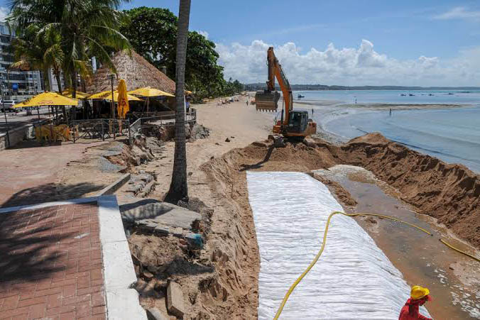 Orla de Matinhos vai ganhar proteções costeiras para garantir estabilidade durante as obras de revitalização
